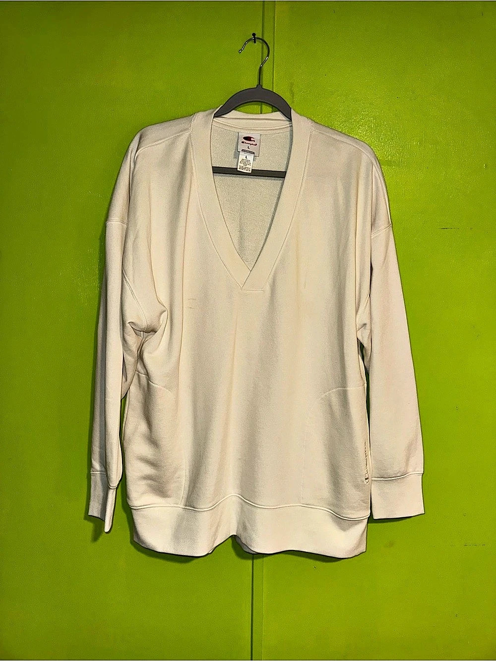 Champion Vintage Wash Oversized V-Neck Pullover Cream Large